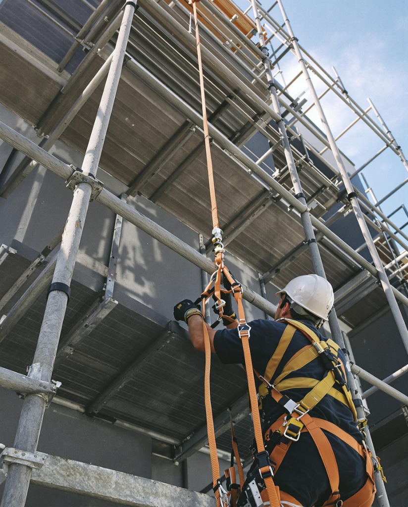 Safety Engineer on Construction Rigging